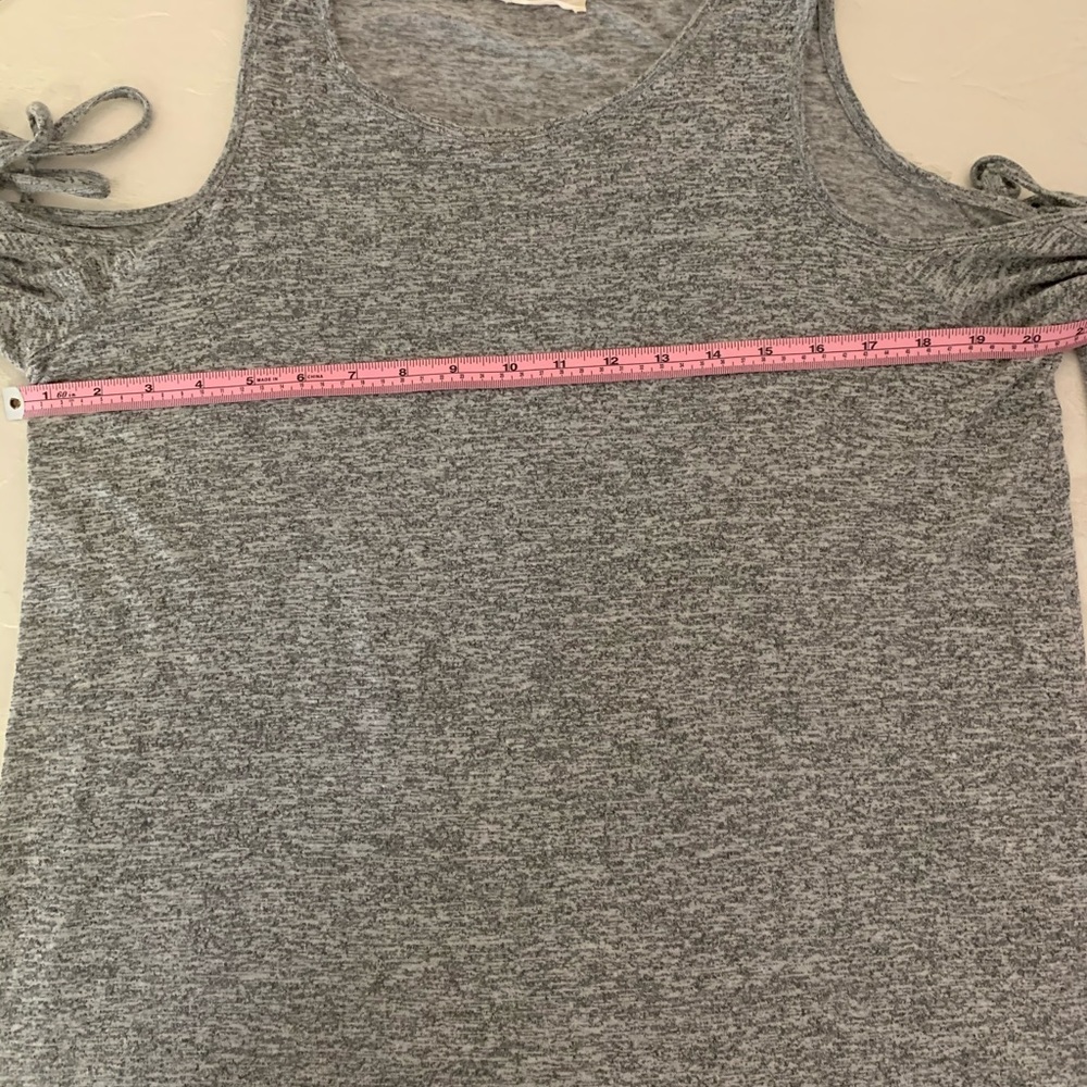 🌻Hummingbird Women’s top - Picture 6 of 8